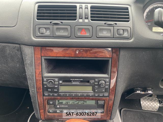 VolksWagen BORA 2003-07 8728304-12