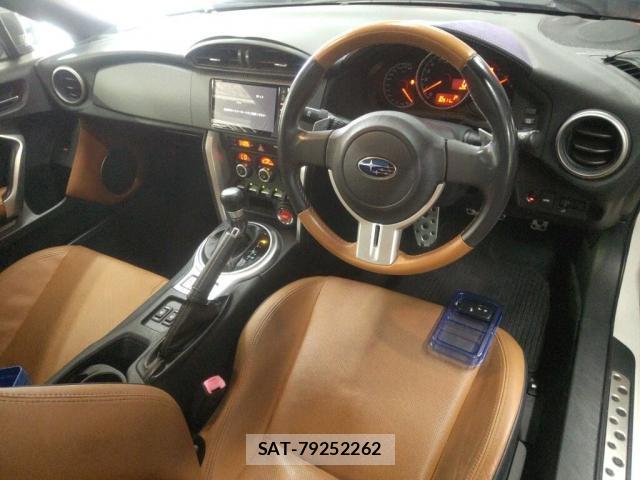 Subaru BRZ 2013-12 8726238-2