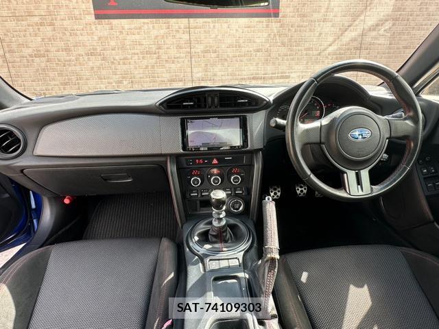 Subaru BRZ 2016-03 8731167-5