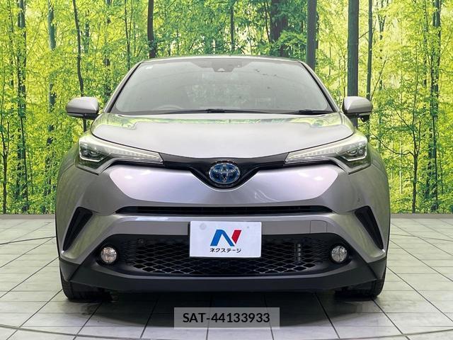 Toyota C-HR 2017-09 8725879-14