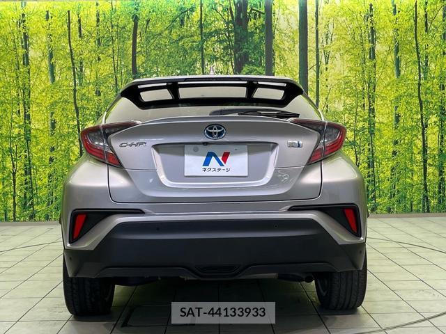 Toyota C-HR 2017-09 8725879-15
