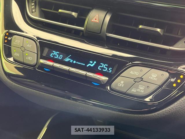 Toyota C-HR 2017-09 8725879-6