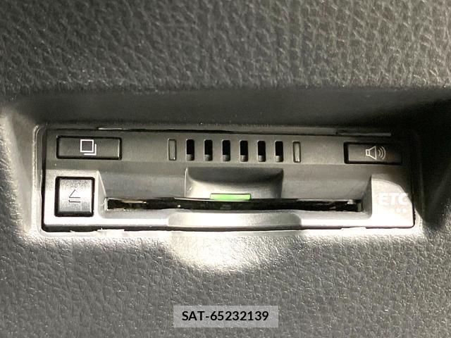 Toyota C-HR 2019-08 8726276-4