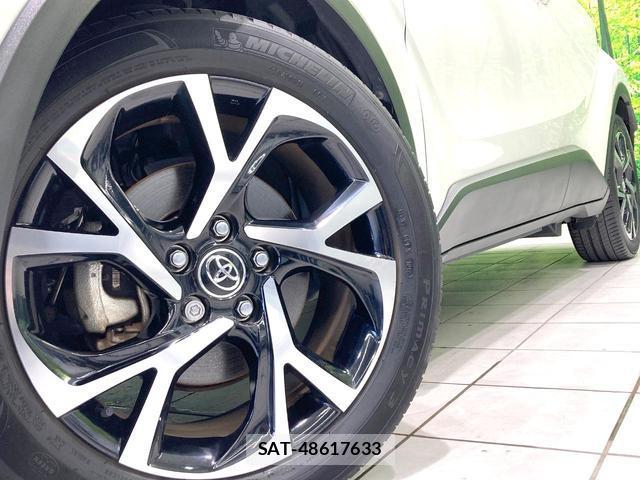 Toyota C-HR 2017-12 8726299-12