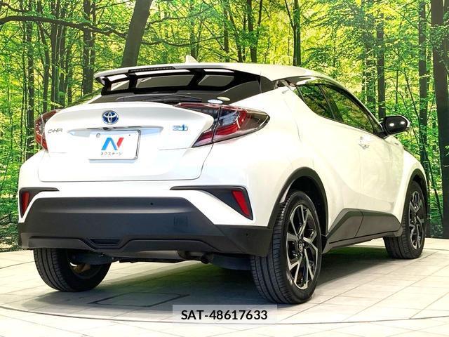 Toyota C-HR 2017-12 8726299-16