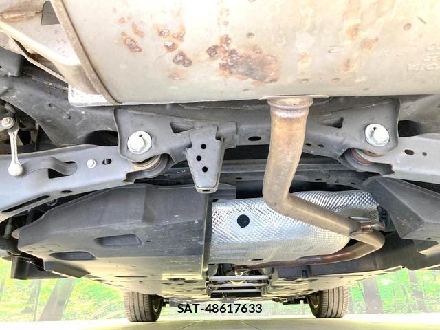 Toyota C-HR 2017-12 8726299-18