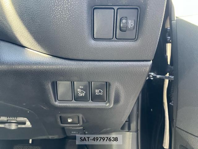 Toyota C-HR 2017-03 8727377-14