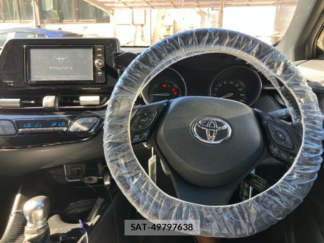 Toyota C-HR 2017-03 8727377-15