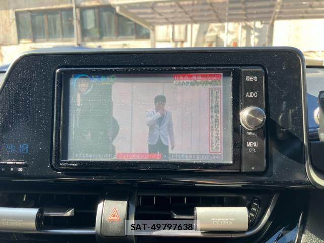 Toyota C-HR 2017-03 8727377-18