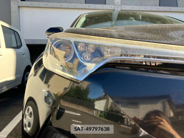 Toyota C-HR 2017-03 8727377-3