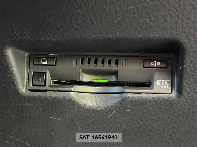Toyota C-HR 2020-01 8727608-6