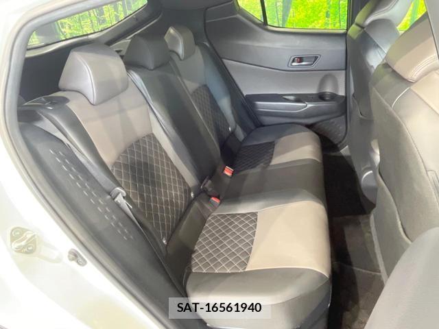 Toyota C-HR 2020-01 8727608-9