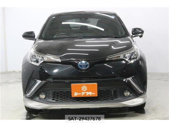 Toyota C-HR 2017-06 8727913-1