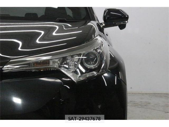 Toyota C-HR 2017-06 8727913-13