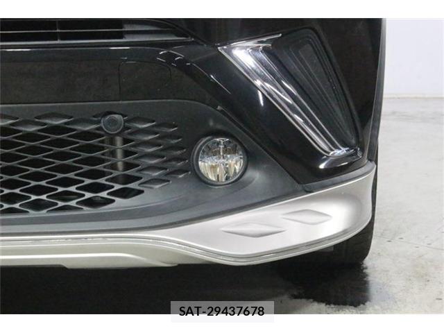 Toyota C-HR 2017-06 8727913-14