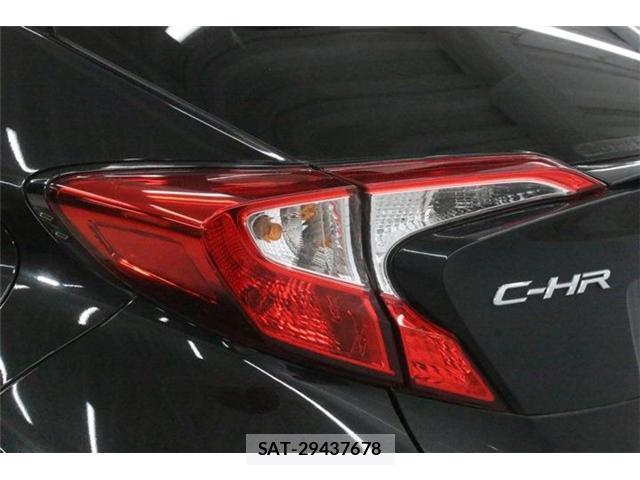 Toyota C-HR 2017-06 8727913-16