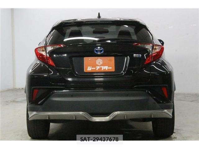 Toyota C-HR 2017-06 8727913-4