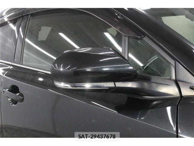 Toyota C-HR 2017-06 8727913-8