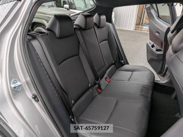 Toyota C-HR 2017-04 8728753-13