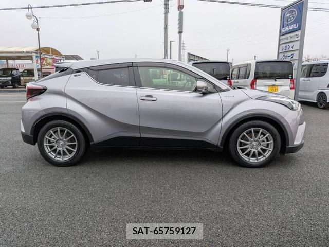 Toyota C-HR 2017-04 8728753-15