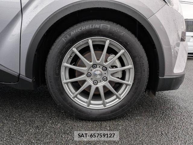 Toyota C-HR 2017-04 8728753-18