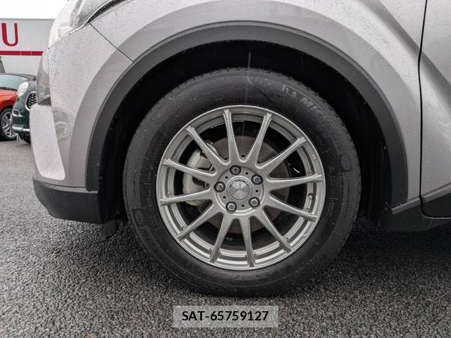 Toyota C-HR 2017-04 8728753-8