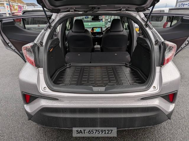 Toyota C-HR 2017-04 8728753-9