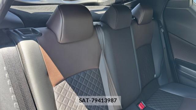 Toyota C-HR 2017-12 8729585-5