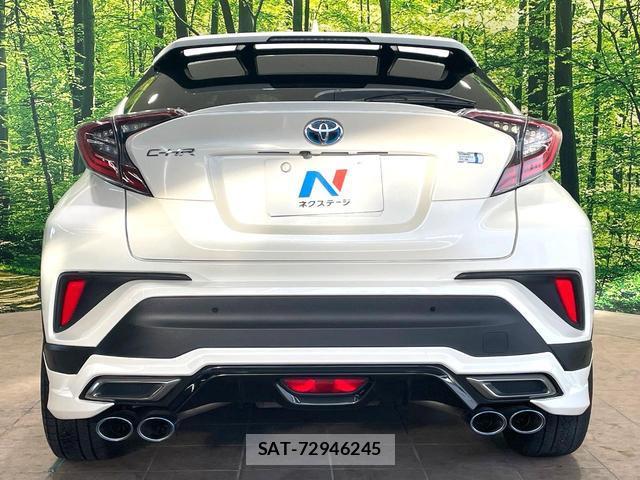 Toyota C-HR 2017-03 8729693-14