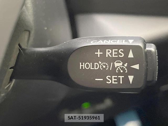 Toyota C-HR 2020-07 8730493-6