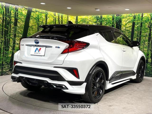 Toyota C-HR 2021-12 8730991-16