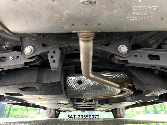 Toyota C-HR 2021-12 8730991-18