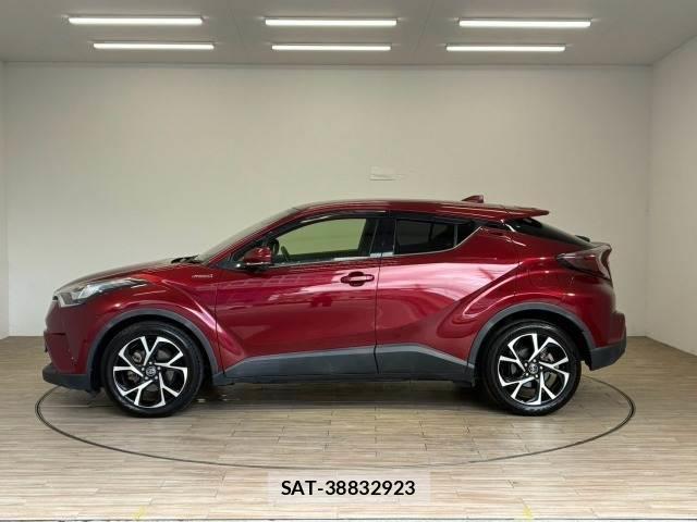 Toyota C-HR 2017-03 8731367-16