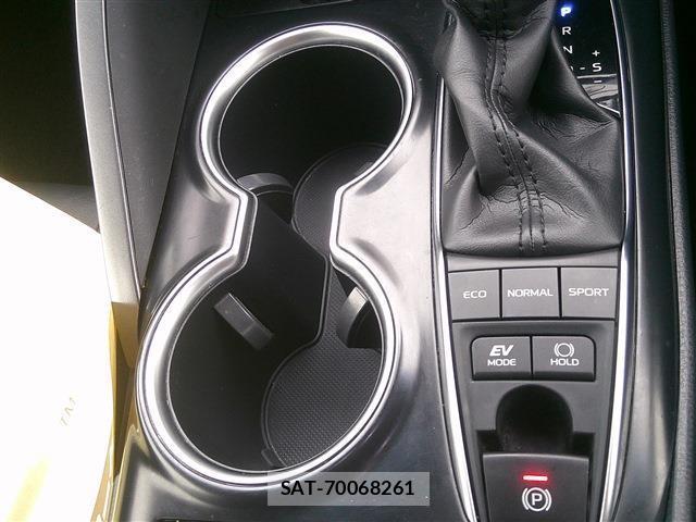 Toyota CAMRY 2019-02 8726974-11