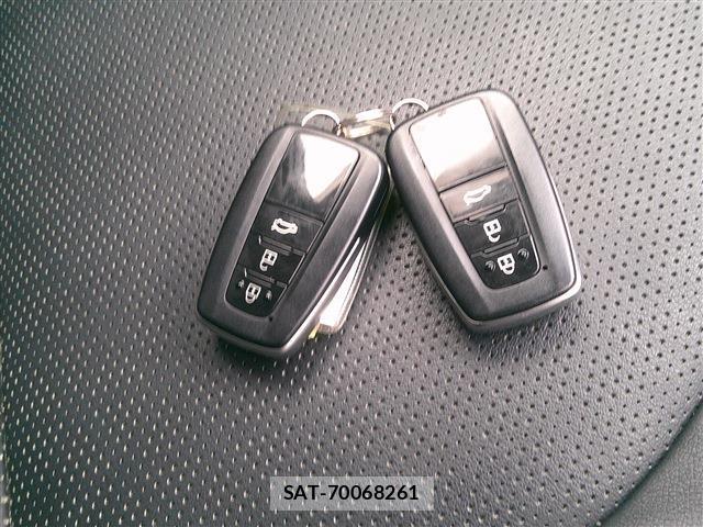 Toyota CAMRY 2019-02 8726974-12