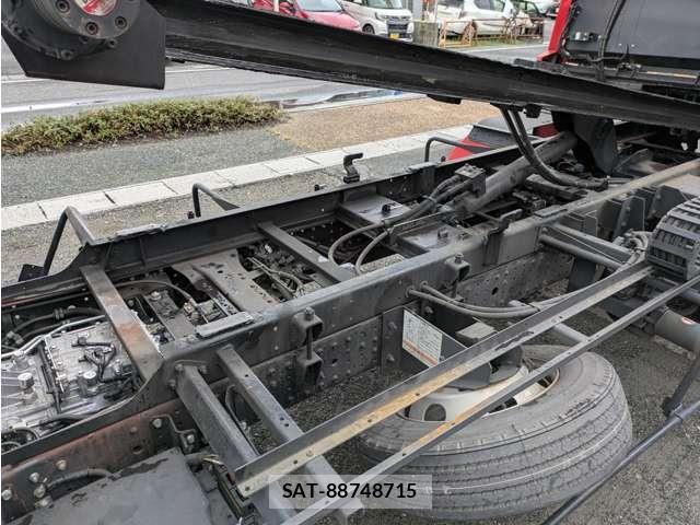 MITSUBISHI FUSO CANTER 2018-05 8726164-13