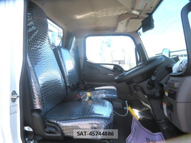 MITSUBISHI FUSO CANTER 2026-08 8727413-16