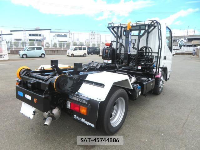 MITSUBISHI FUSO CANTER 2026-08 8727413-3
