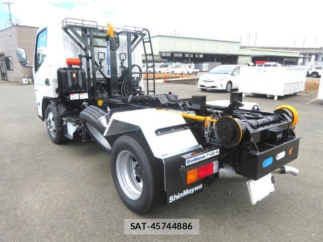 MITSUBISHI FUSO CANTER 2026-08 8727413-4