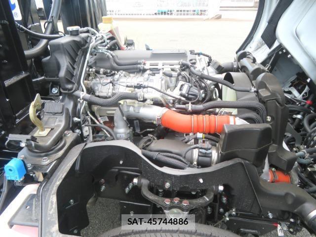 MITSUBISHI FUSO CANTER 2026-08 8727413-6