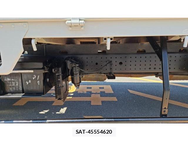 MITSUBISHI FUSO CANTER 2018-06 8727825-17
