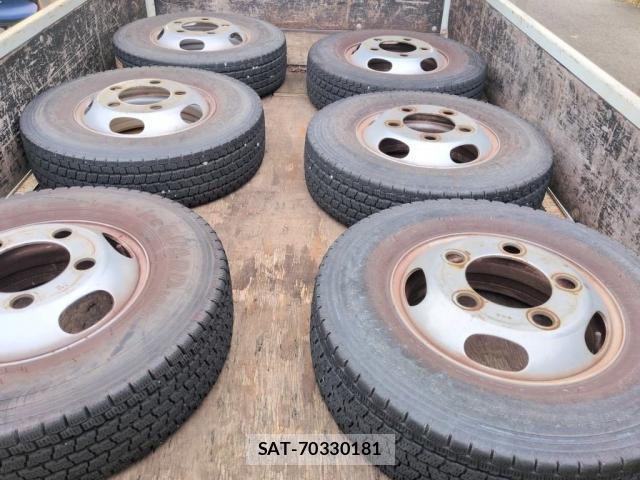 MITSUBISHI FUSO CANTER 2017-01 8730153-4