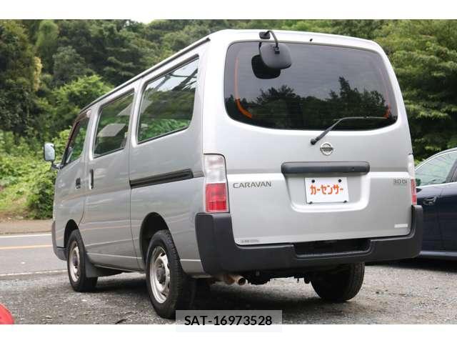 Nissan Caravan 2003-09 8725833-11