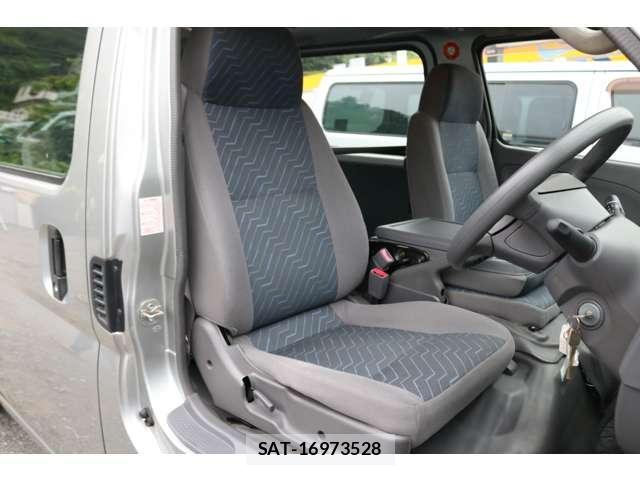 Nissan Caravan 2003-09 8725833-15