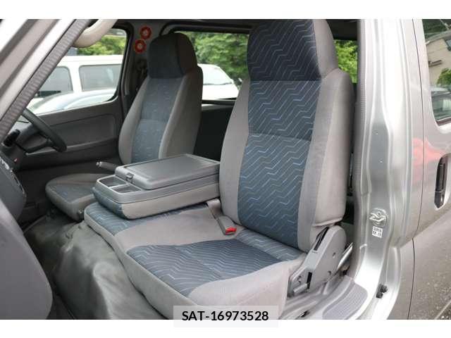 Nissan Caravan 2003-09 8725833-17