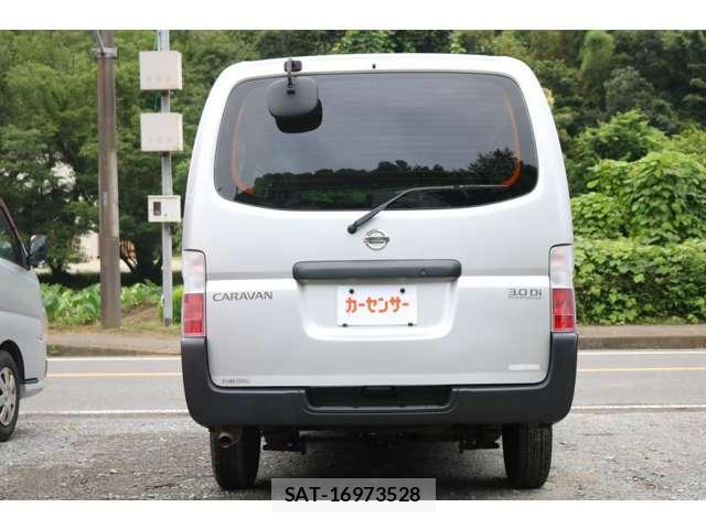 Nissan Caravan 2003-09 8725833-9