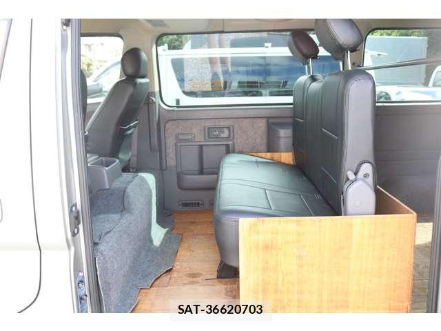 Nissan Caravan 2007-03 8725835-18