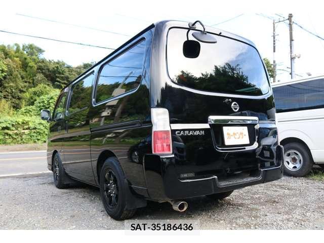 Nissan Caravan 2010-09 8725836-11