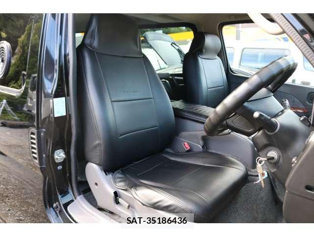 Nissan Caravan 2010-09 8725836-15
