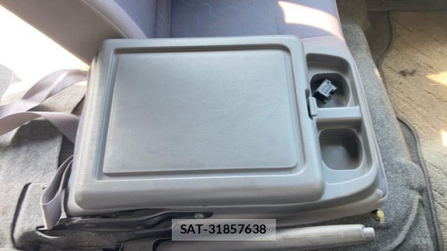 Nissan Caravan 2003-10 8727309-17